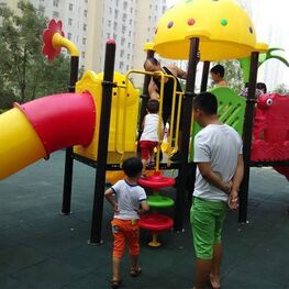 小型兒童樂(lè)園設(shè)備